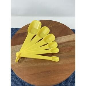 Vintage Tupperware 6 Spoons, 1970’s Yellow Plastic Measuring Spoon, Nesting Set